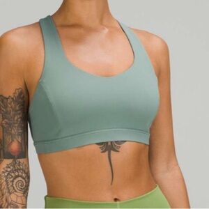 Lululemon Free to Be Serene Bra, Size 6